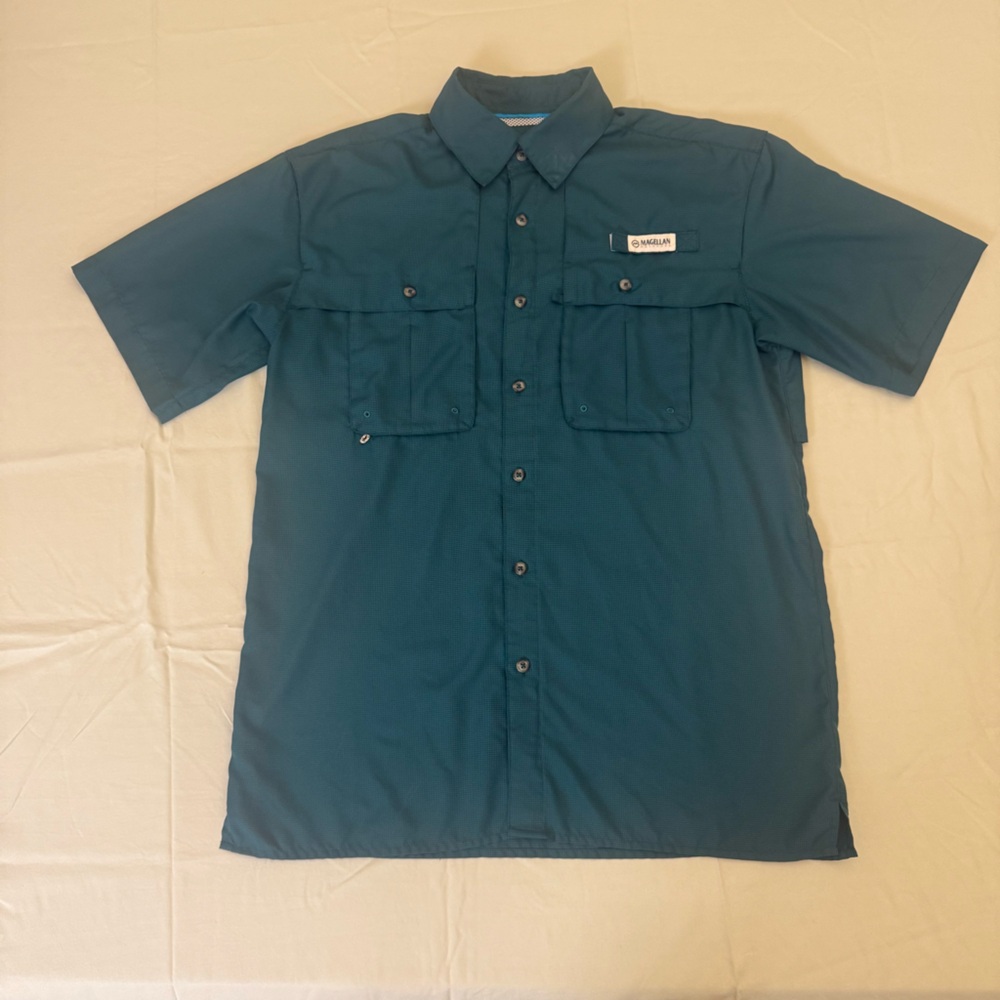 Magellan Outdoors Green Button-Up Shirt